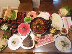 火锅底料太咸怎么处理：兑汤和蘸料一起改