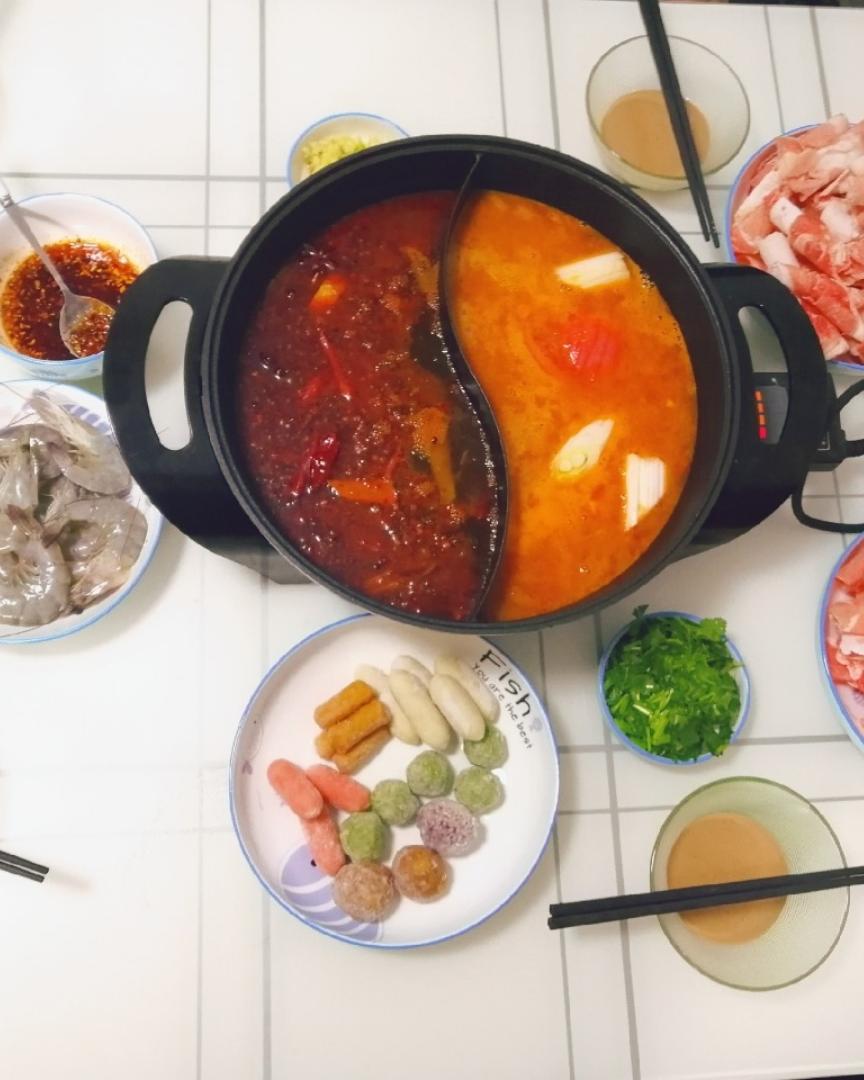 火锅底料做麻辣烫：汤量与食材顺序 火锅底料 火锅底料做麻辣烫