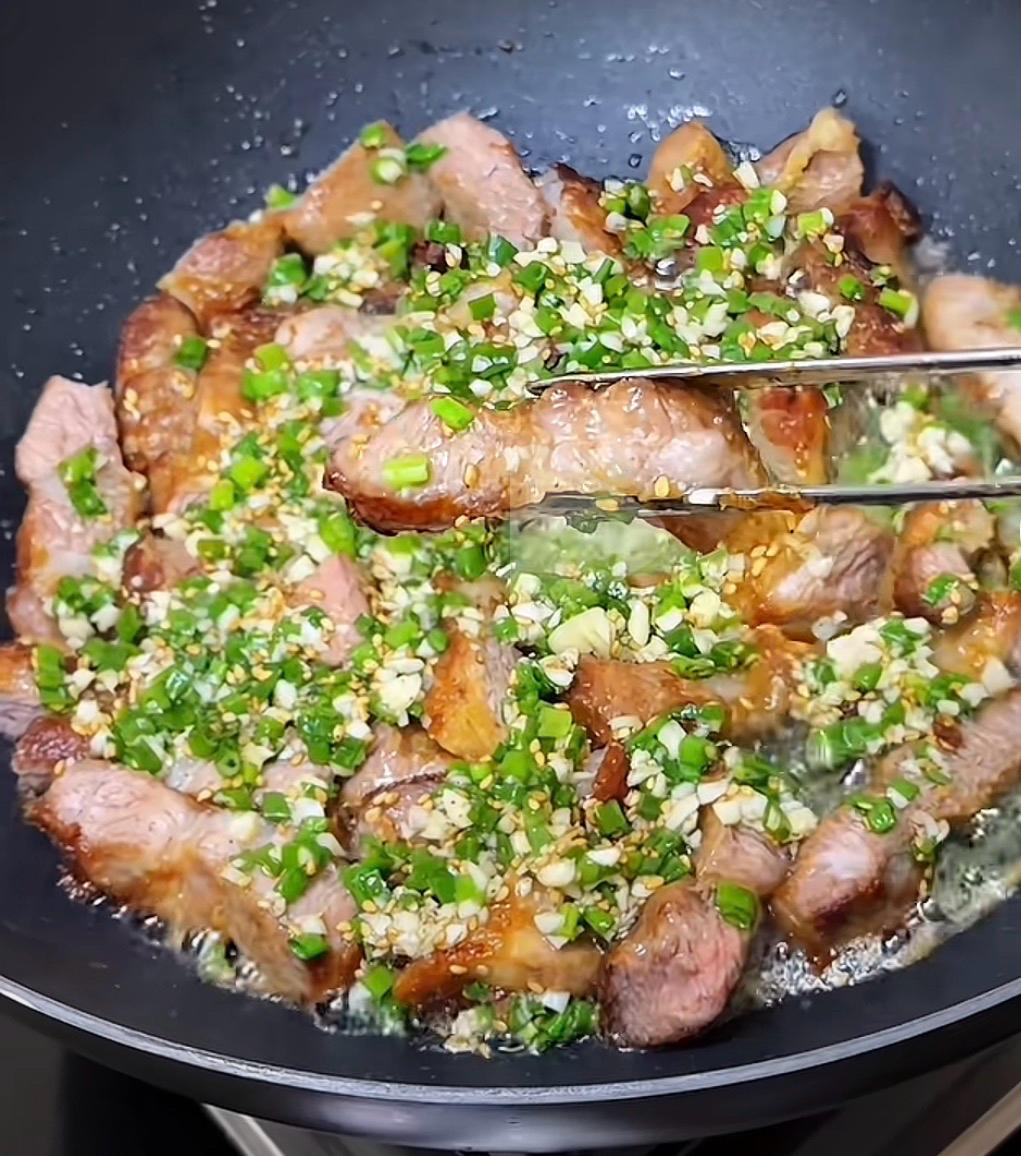 牛油和清油火锅底料区别：煮锅过程参考