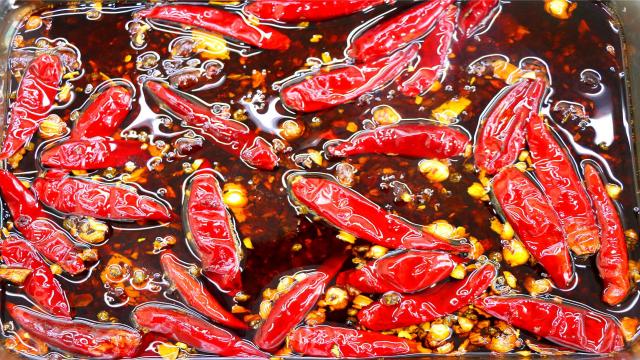 火锅底料变质：食材与汤底搭配