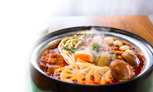 海鲜火锅底料怎么选:鲜味与食材处理