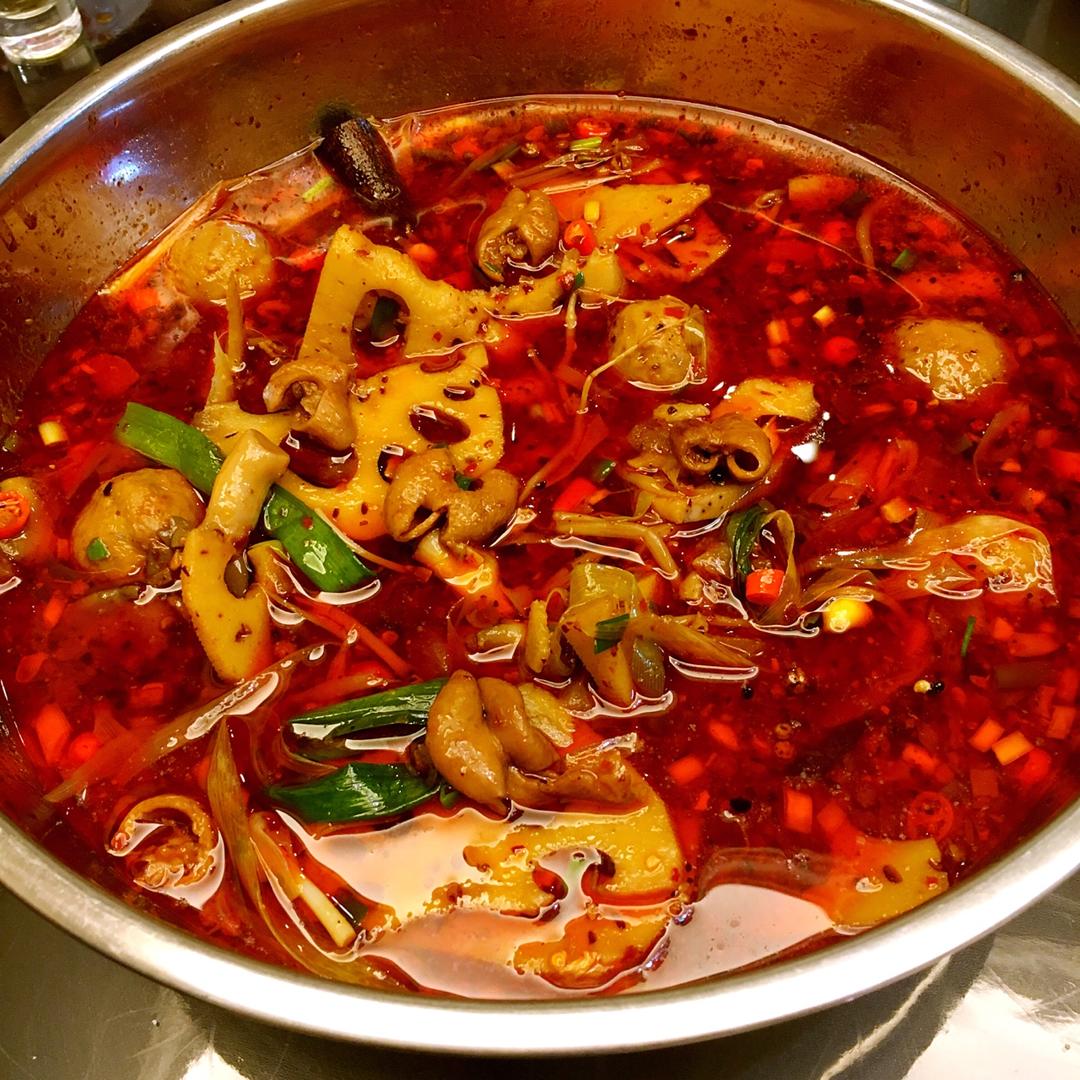 牛油火锅底料怎么选：香气、辣度和配料 火锅底料 牛油火锅底料